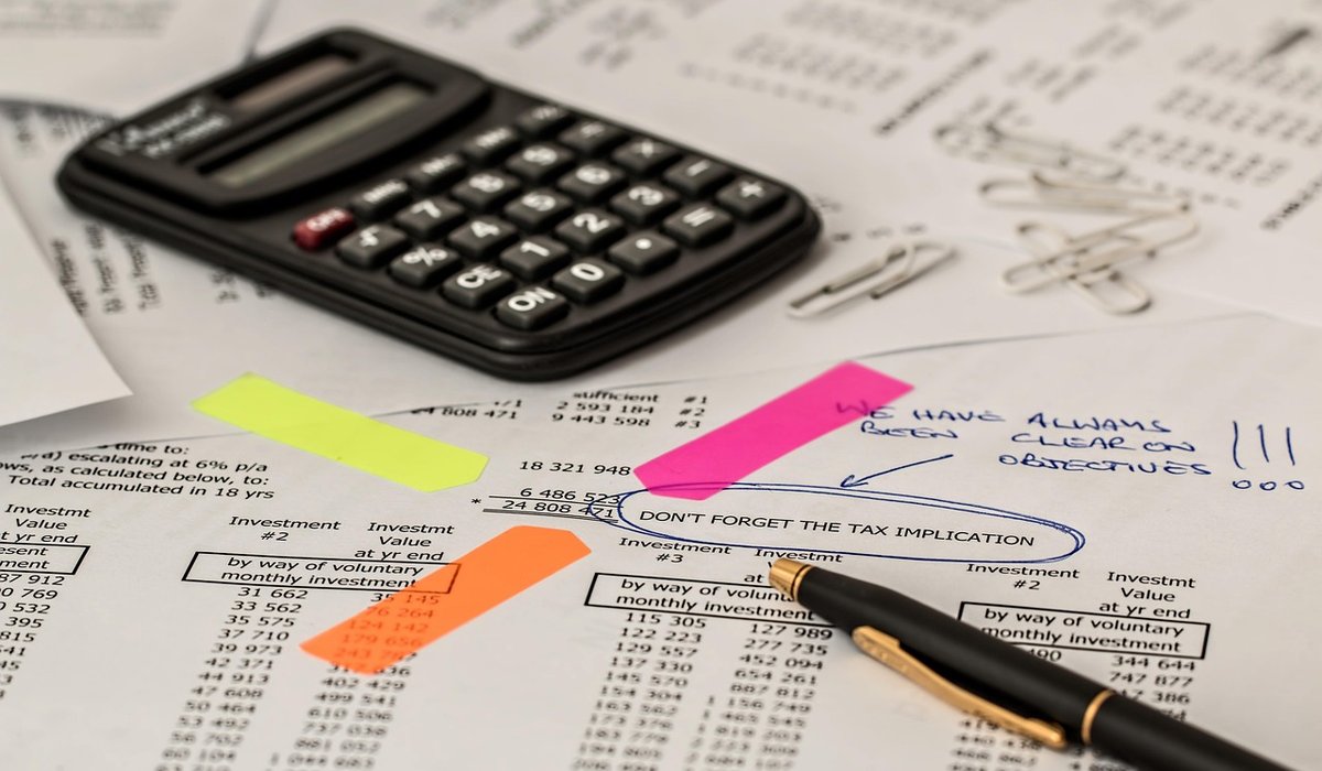 Choosing Software to Streamline Daily Business Tasks